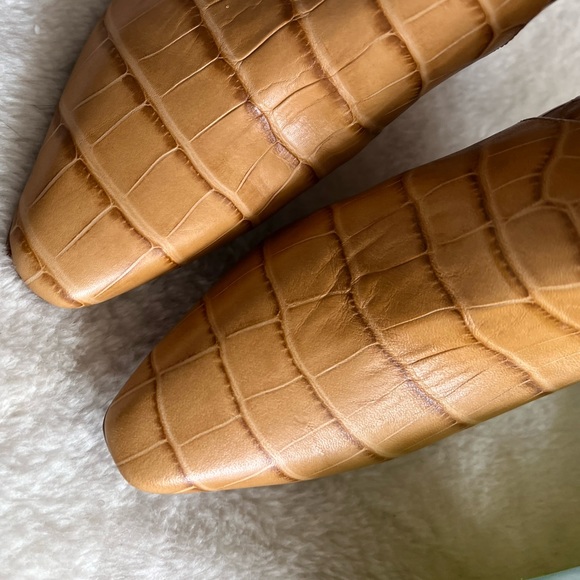 Like new! Vince Camuto •Fendels Boots• - Picture 10 of 10